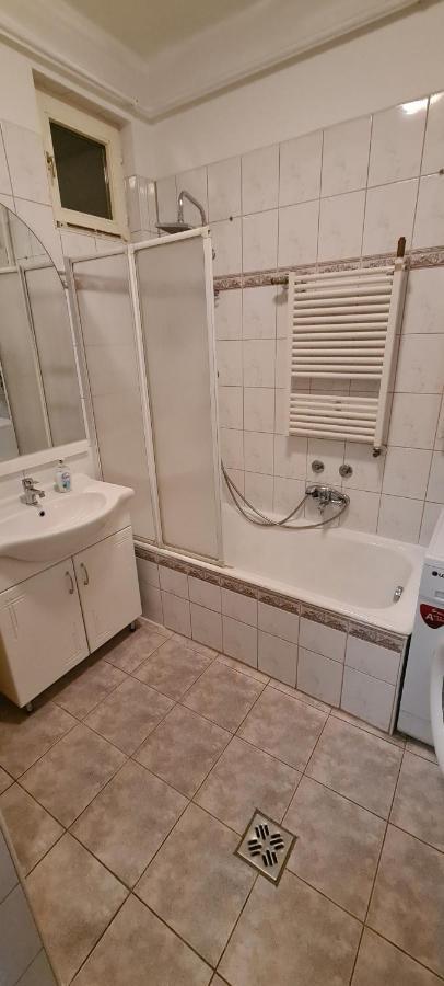 Elegant Apartment In The Hearth Of 布达佩斯 外观 照片